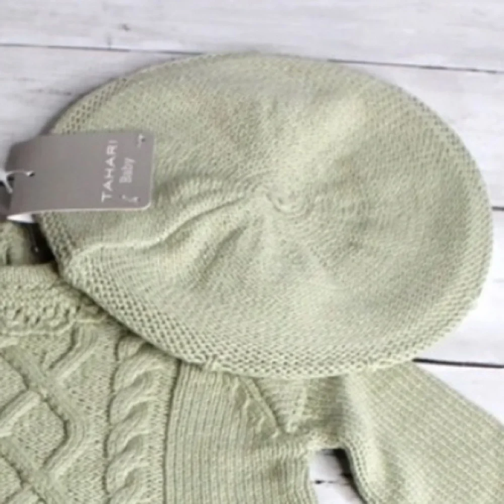 Tahari Baby Green pom pom Beret